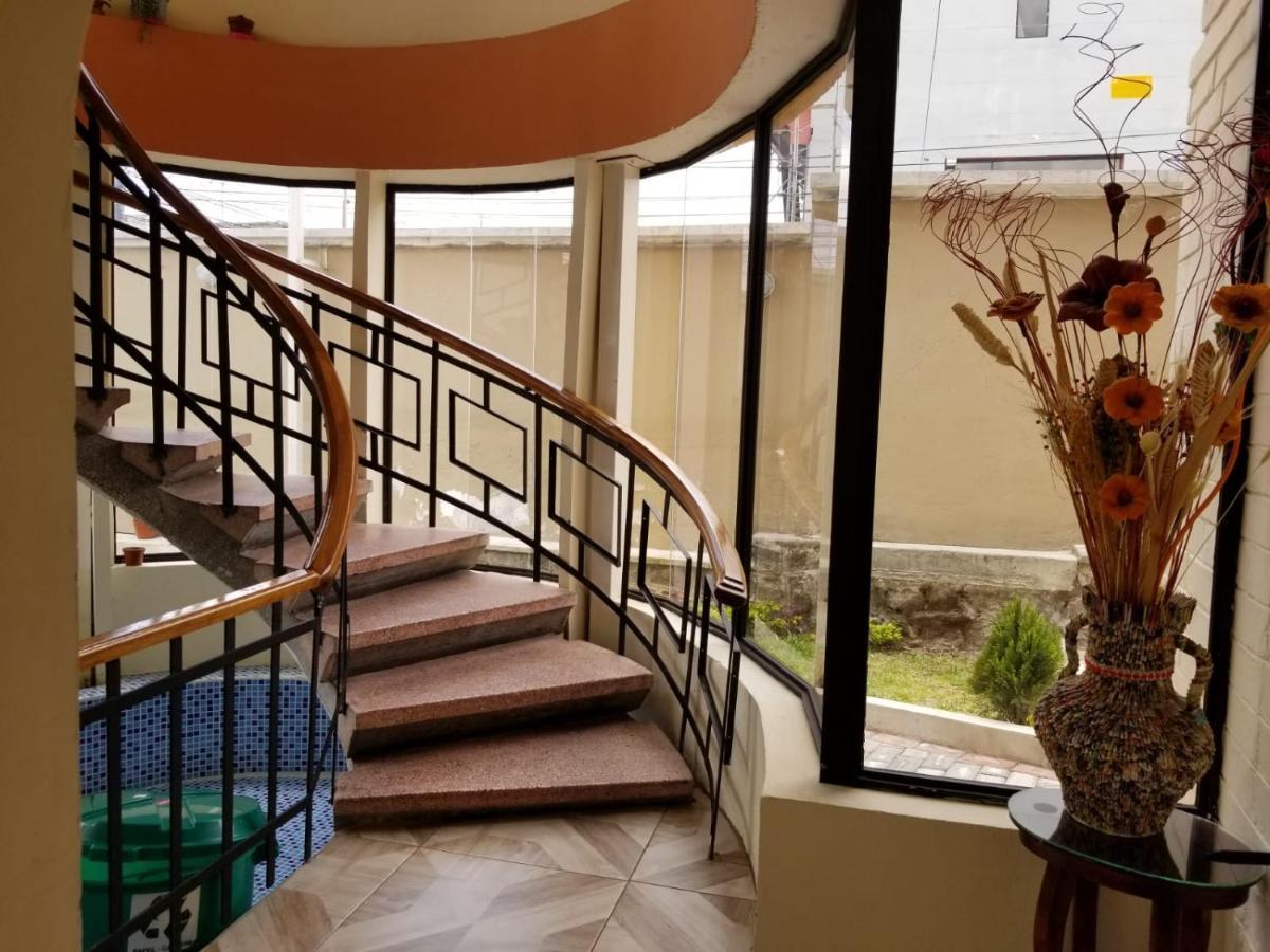 Hostal El Confort Quito Norte Exteriör bild